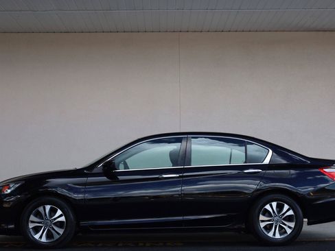 Used 2015 Honda Accord LX image 3
