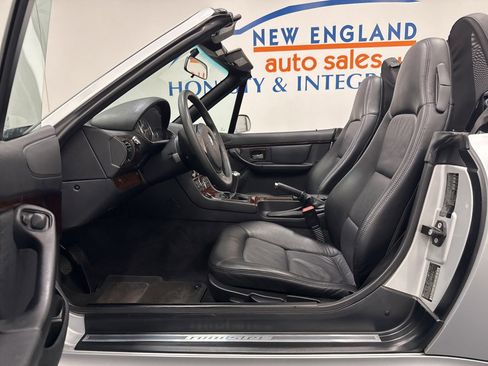 Used 2000 BMW Z3 2.5i RWD image 12