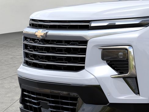 New 2026 Chevrolet Traverse High Country w/ LPO, Floor Liner Package AWD/4WD image 13