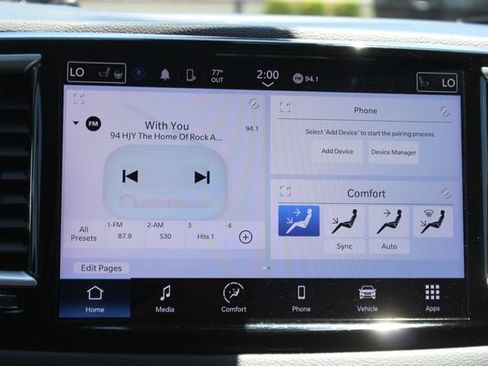 Used 2023 Chrysler Pacifica Touring-L FWD image 5