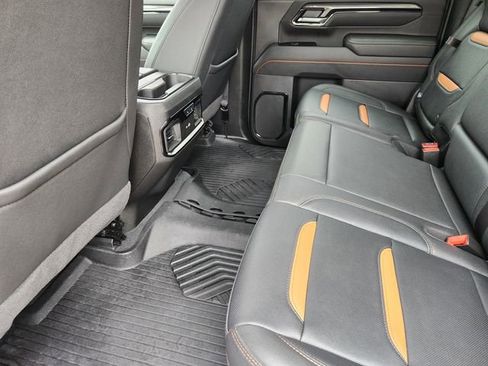 Used 2025 GMC Sierra 2500 AT4 w/ AT4 Premium Plus Package AWD/4WD image 31