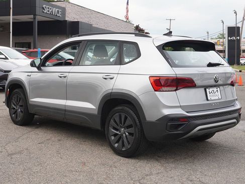 Used 2024 Volkswagen Taos S FWD image 8