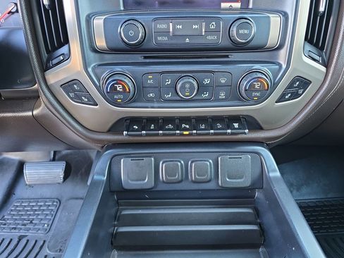 Used 2015 GMC Sierra 3500 Denali image 15