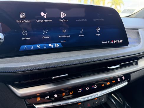 Certified 2024 Cadillac XT4 Sport w/ Cold Weather Package image 21