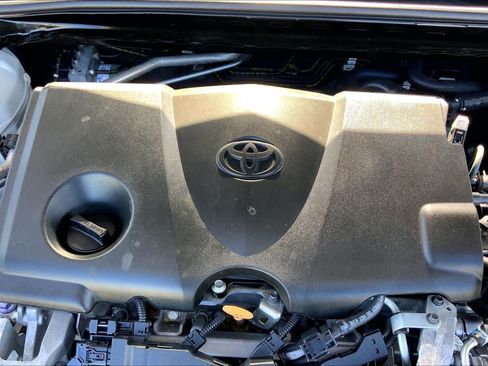 Used 2020 Toyota Camry LE FWD image 32