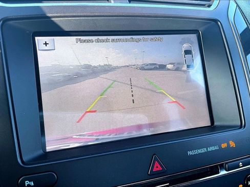 Used 2017 Ford Explorer Sport image 26