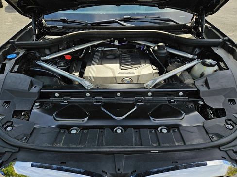 Certified 2022 BMW X5 xDrive40i w/ Premium Package image 26