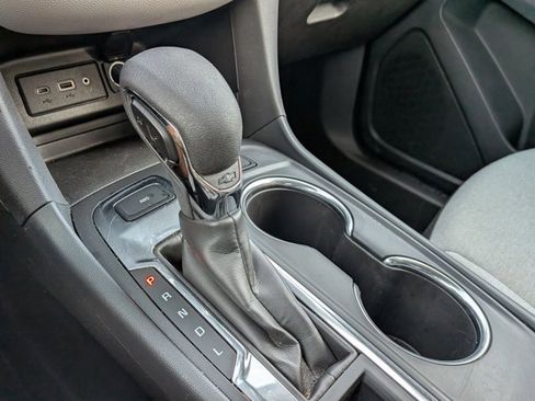 Used 2024 Chevrolet Equinox LT image 11