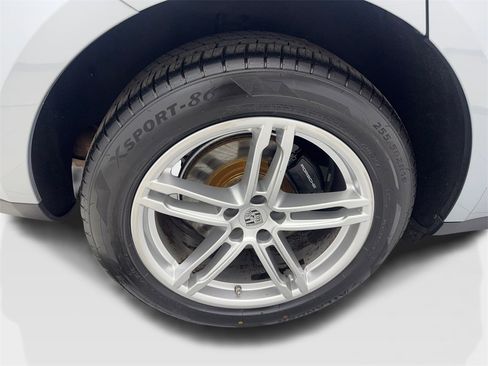 Used 2022 Porsche Macan image 81