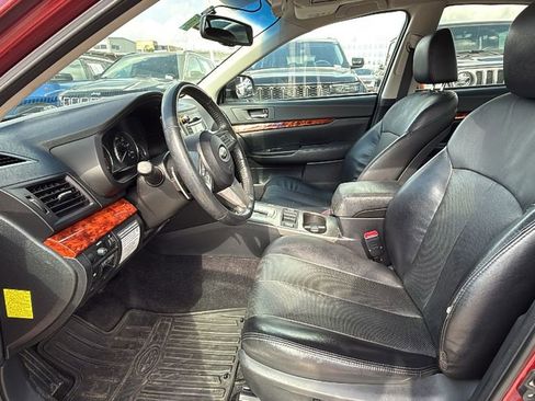Used 2011 Subaru Legacy 2.5i Limited image 4