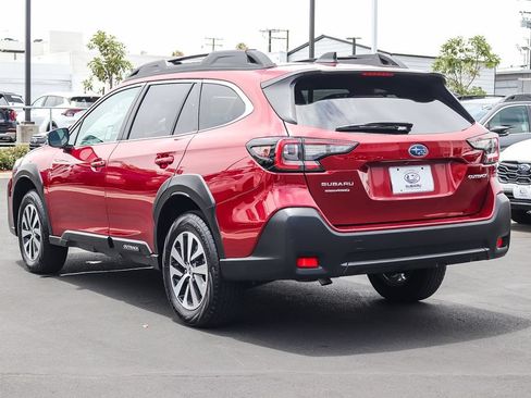 Certified 2025 Subaru Outback Premium AWD/4WD image 7