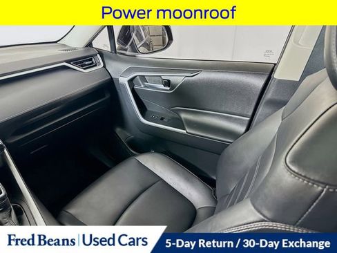 Used 2021 Toyota RAV4 XLE Premium AWD/4WD image 29