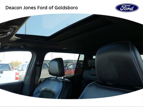 Used 2024 Jeep Grand Cherokee L Altitude image 30