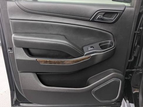 Used 2017 Chevrolet Suburban LT AWD/4WD image 16