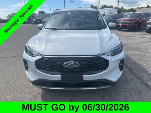 Used 2025 Ford Escape ST-Line Select AWD/4WD image 8