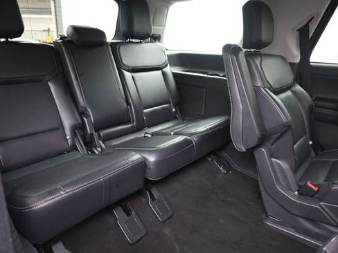 Used 2025 Ford Expedition Platinum AWD/4WD image 11