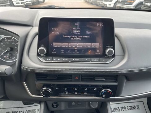 Used 2024 Nissan Rogue S AWD/4WD image 17