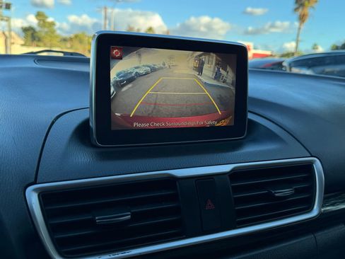 Used 2015 MAZDA MAZDA3 i Touring image 26