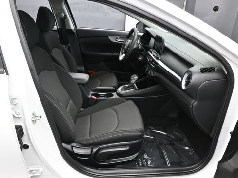 Used 2023 Kia Forte LXS FWD image 35