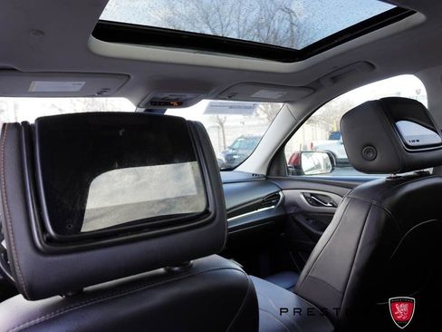 Used 2021 Chevrolet Traverse RS image 4