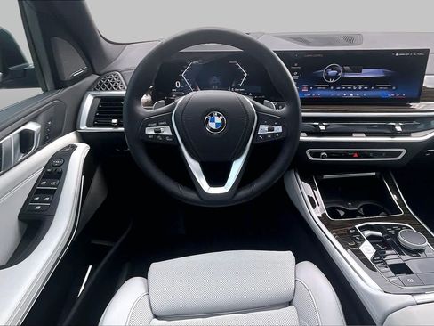 Used 2025 BMW X5 sDrive40i w/ Premium Package RWD image 5