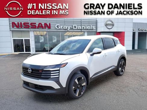 New 2025 Nissan Kicks SR image 15