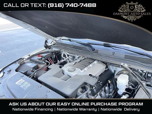 Used 2017 Cadillac Escalade Premium Luxury AWD/4WD image 24