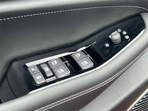 Used 2023 Jeep Grand Cherokee Overland w/ Luxury Tech Group IV image 20