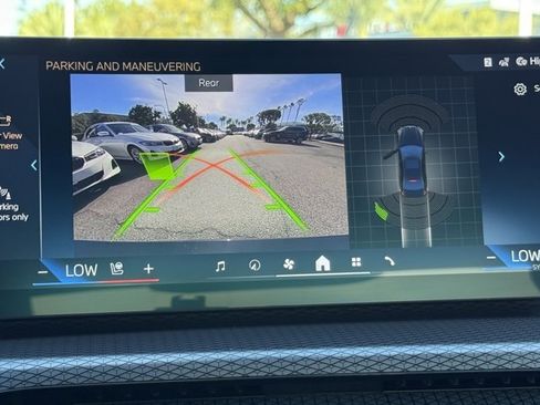 Used 2025 BMW 330i Sedan w/ Convenience Package image 29