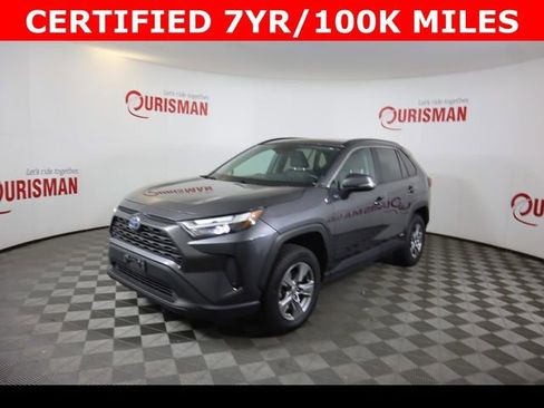 Used 2022 Toyota RAV4 XLE w/ Convenience Package AWD/4WD image 4