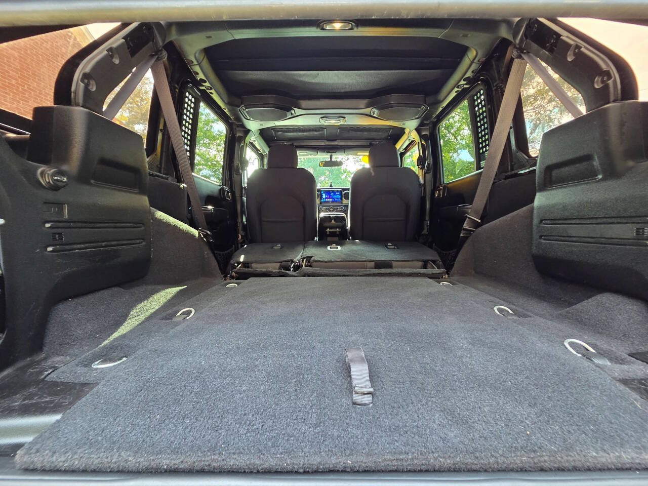 Used 2018 Jeep Wrangler Unlimited Sport S AWD/4WD image 23