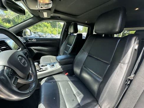 Used 2019 Jeep Grand Cherokee Limited AWD/4WD image 18
