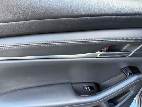 Used 2019 MAZDA MAZDA3 Hatchback w/ Premium Package image 25