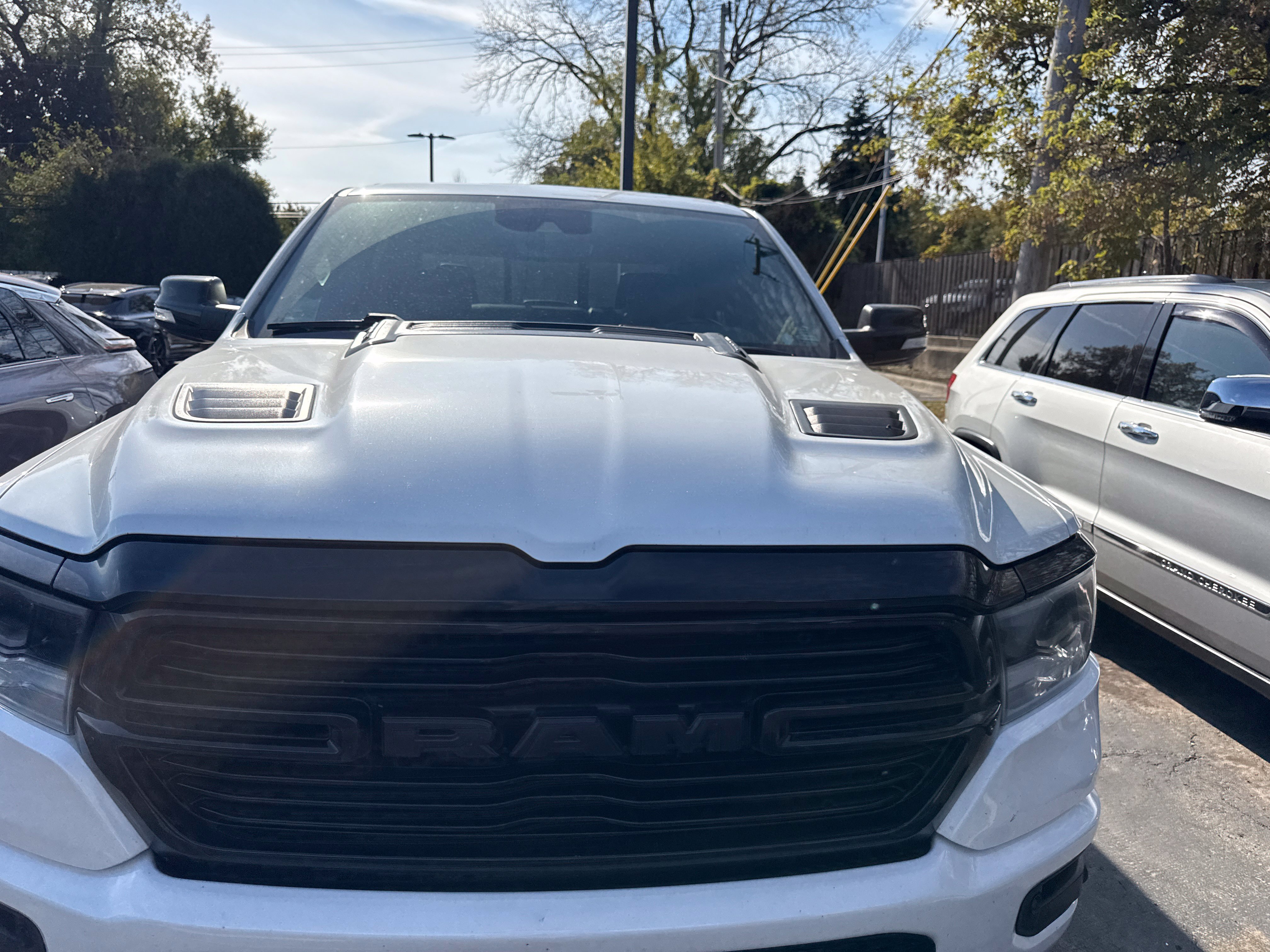 Used 2022 RAM 1500 Laramie AWD/4WD image 2