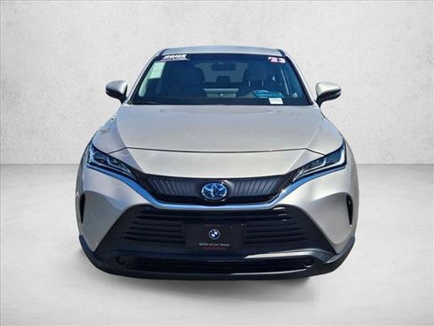 Used 2023 Toyota Venza LE AWD/4WD image 2