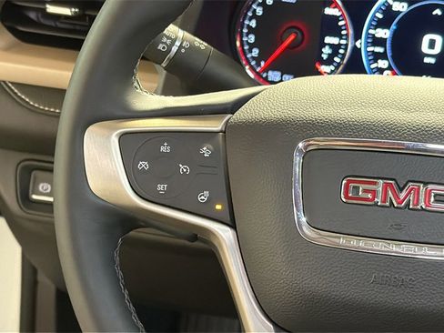 Used 2023 GMC Acadia Denali w/ Denali Ultimate Package image 23