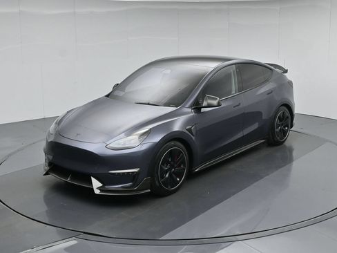 Used 2023 Tesla Model Y Long Range AWD/4WD image 36
