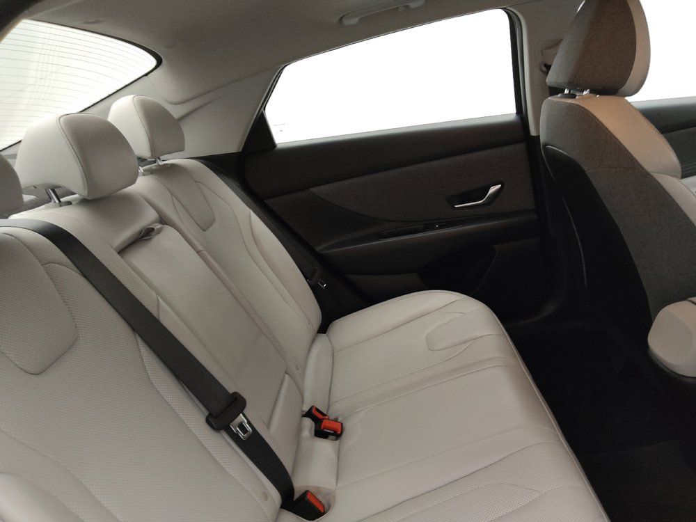 Used 2023 Hyundai Elantra Limited FWD image 19