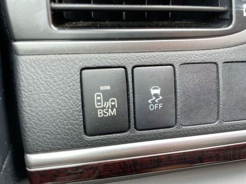 Used 2014 Toyota Camry XLE FWD image 27