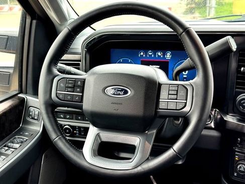 Used 2024 Ford F250 Lariat w/ Lariat Ultimate Package AWD/4WD image 25