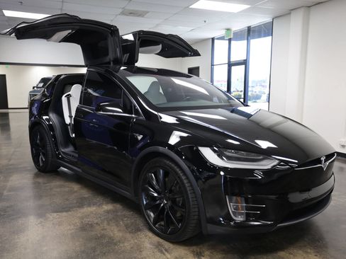 Used 2020 Tesla Model X Long Range AWD/4WD image 21