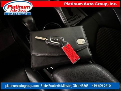 Used 2018 Toyota Camry SE image 20