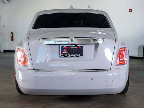Used 2022 Rolls-Royce Phantom Sedan image 7