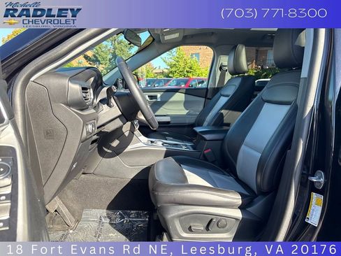 Used 2022 Ford Explorer XLT w/ Equipment Group 202A image 17
