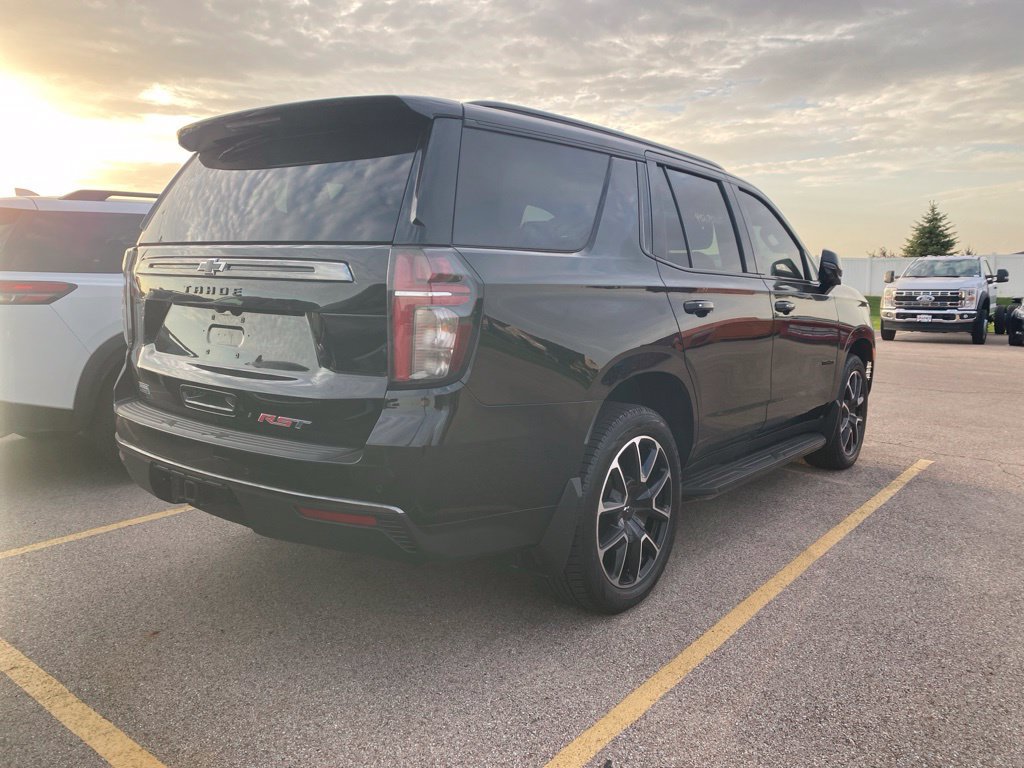 Used 2022 Chevrolet Tahoe RST w/ Luxury Package AWD/4WD image 10
