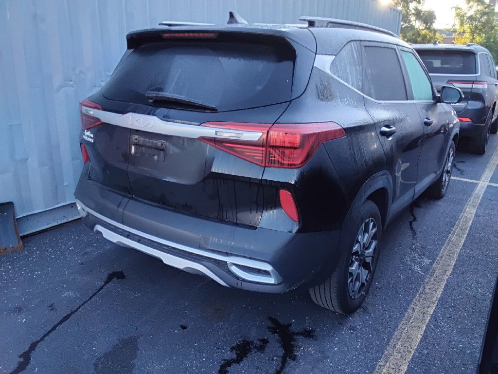 Used 2023 Kia Seltos EX AWD/4WD image 6