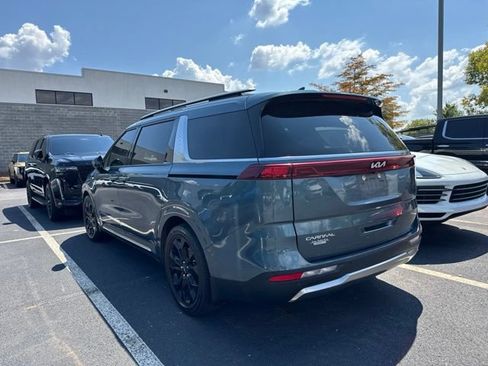 Used 2024 Kia Carnival SX Prestige FWD image 3
