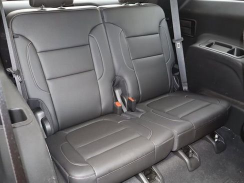 Used 2023 GMC Acadia SLT w/ Elevation Edition FWD image 19