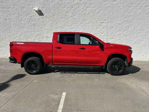Used 2019 Chevrolet Silverado 1500 LT Trail Boss w/ Convenience Package image 2