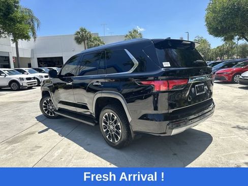 Used 2024 Toyota Sequoia Limited AWD/4WD image 39